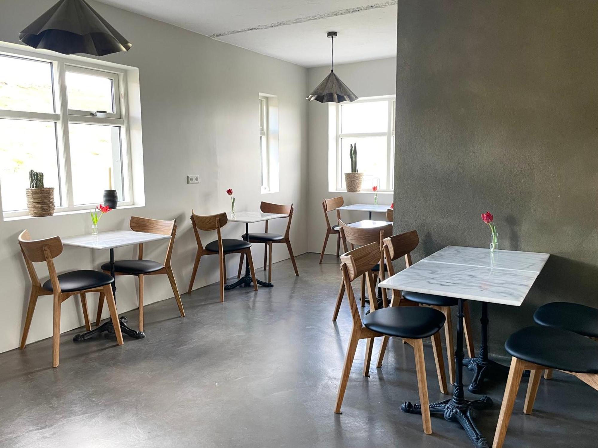 Lindarholl Guesthouse Stori-Bakki Exteriör bild