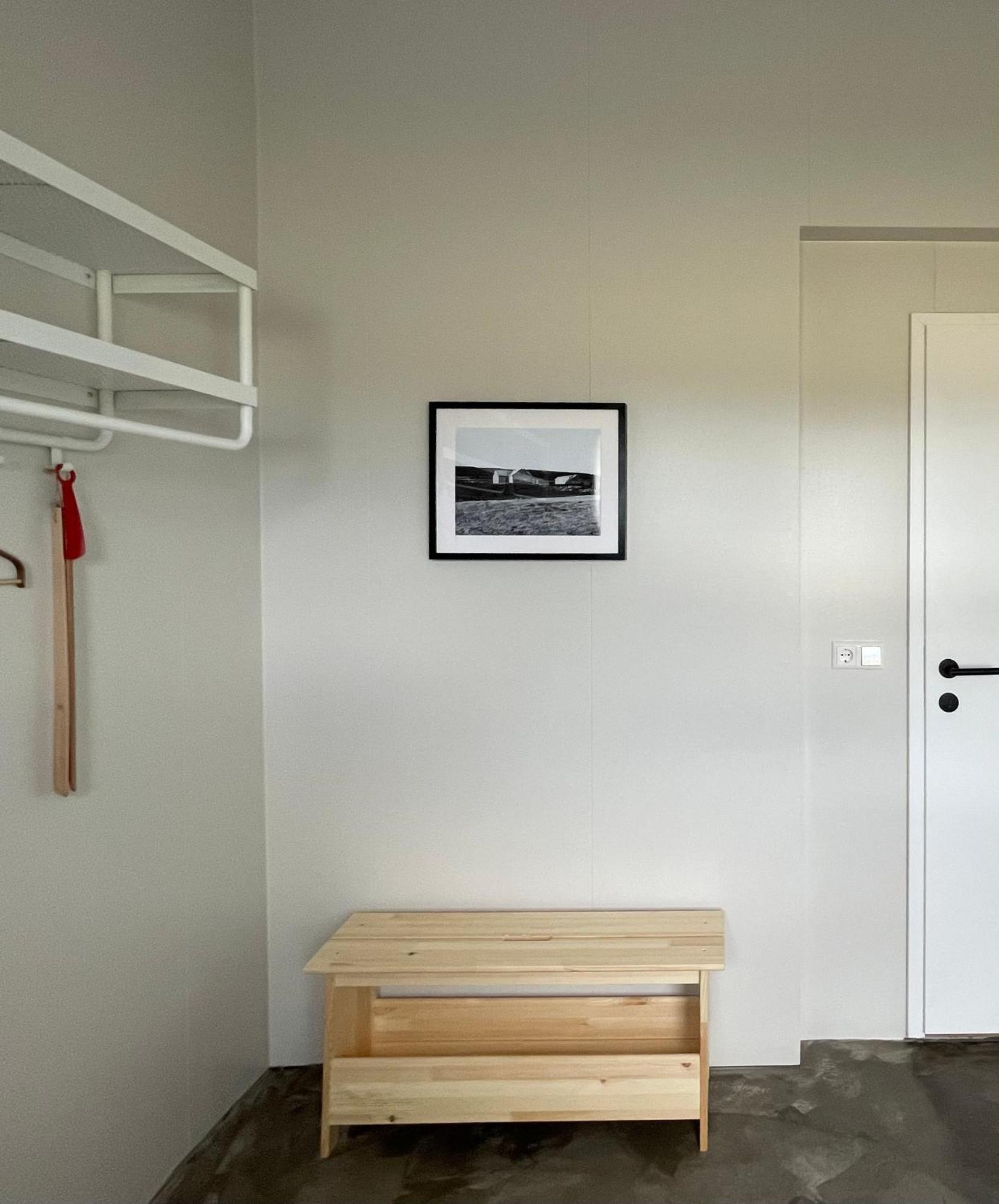 Lindarholl Guesthouse Stori-Bakki Exteriör bild